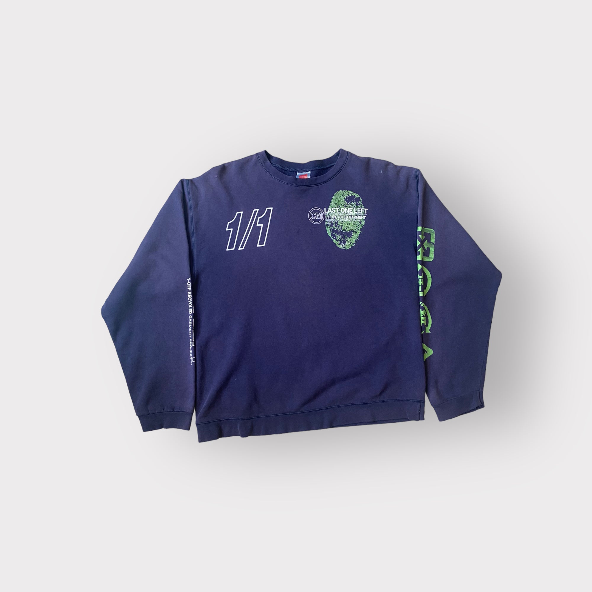 Copy of Navy crewneck 2 (M)